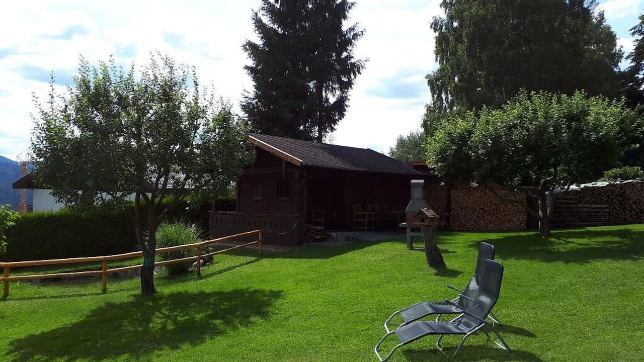 Gartenhaus mit Grill Gartenhaus mit Grill